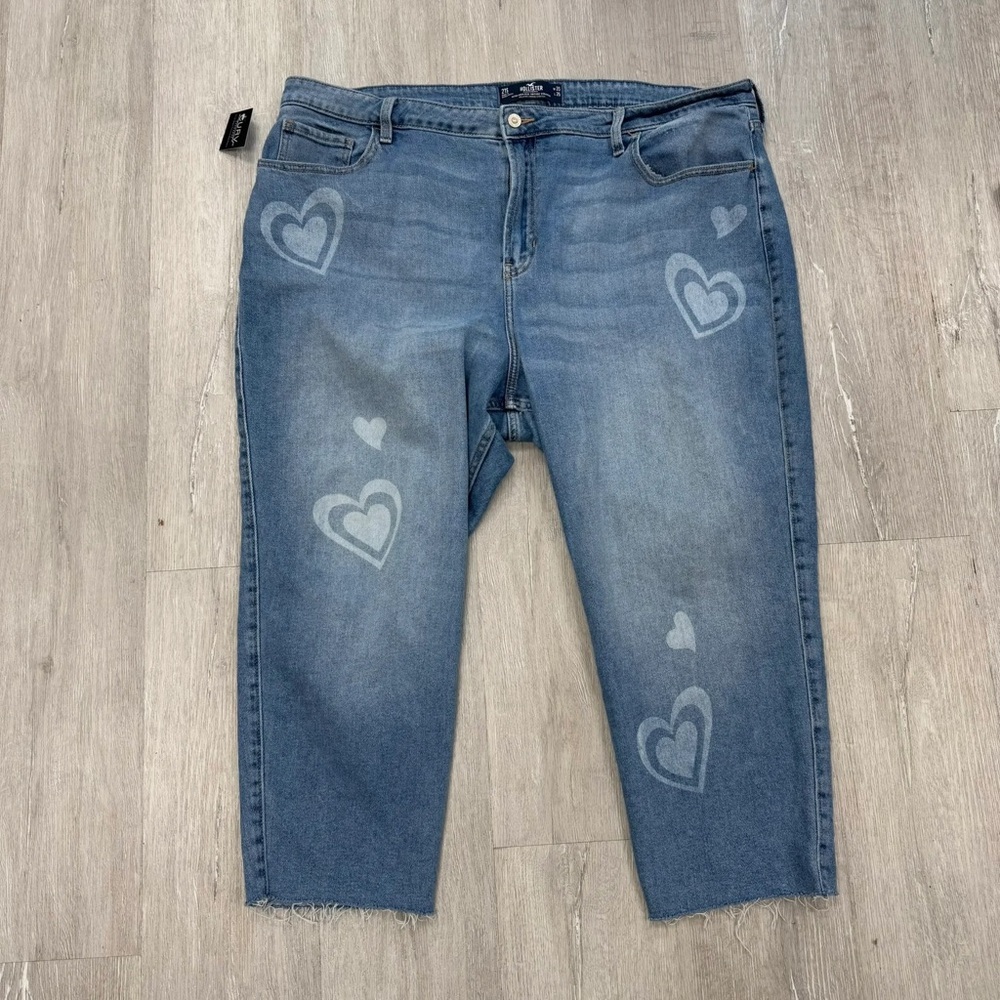 Hollister - Light Blue Heart-Print Straight Leg Jeans, Cropped - Size 21.